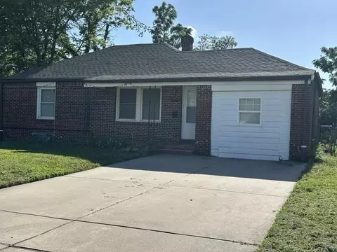 1635 N N Blf, Wichita, KS 67208
