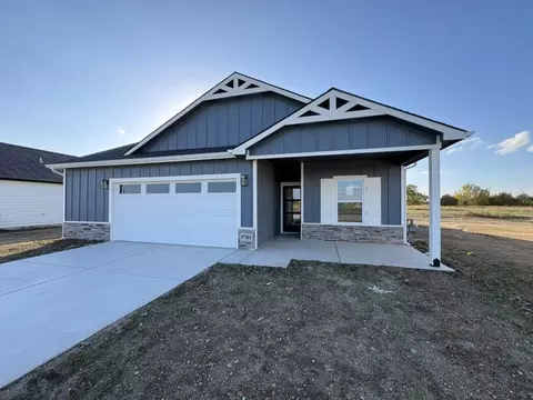 5701 Plumthicket St, Bel Aire, KS 67226