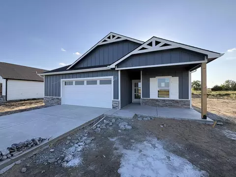 5701 Plumthicket St, Bel Aire, KS 67226