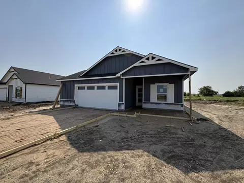 5701 Plumthicket St, Bel Aire, KS 67226