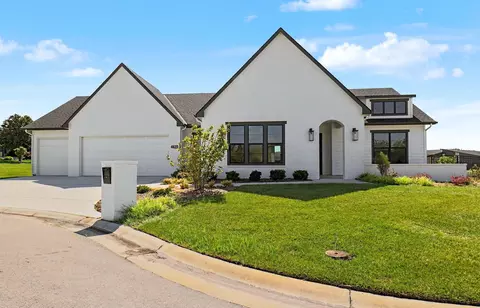 4622 W Emerald Bay Cir, Wichita, KS 67205