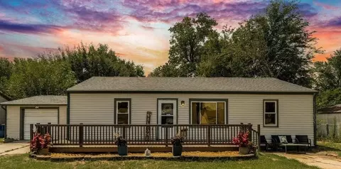 417 W Hollywood Dr, Wichita, KS 67217