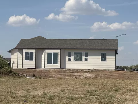 225 E Hanscom St, Derby, KS 67037 photo 7