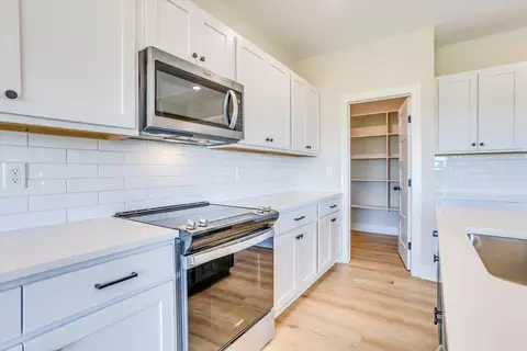 Kitchen - 1017 Long Path St, Goddard, KS 67052 photo 4 of 4
