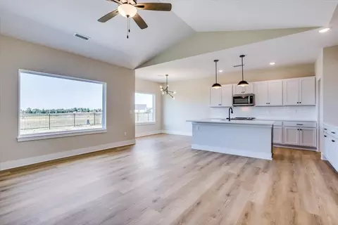 Living - 1017 Long Path St, Goddard, KS 67052 photo 2 of 4