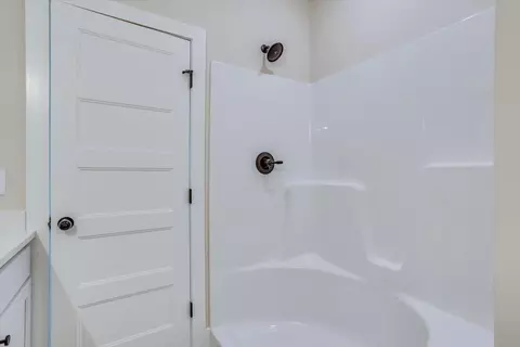 Bath - 1017 Long Path St, Goddard, KS 67052 photo 2 of 3