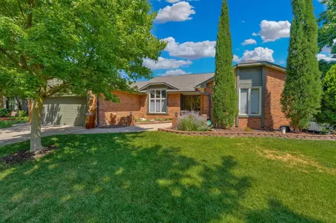 2718 W Bentbay Cir, Wichita, KS 67204