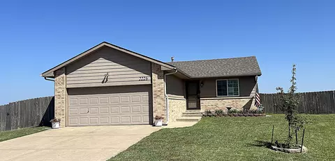2226 W Schoolhouse, Haysville, KS 67060