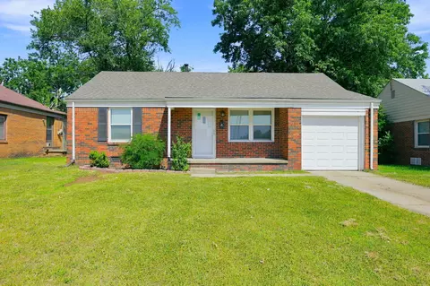 641 S Apache Dr, Wichita, KS 67207