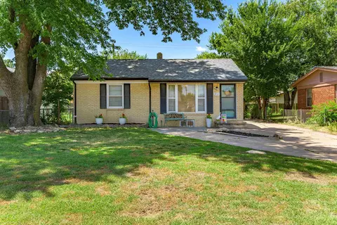 2631 N Hood Ave, Wichita, KS 67204