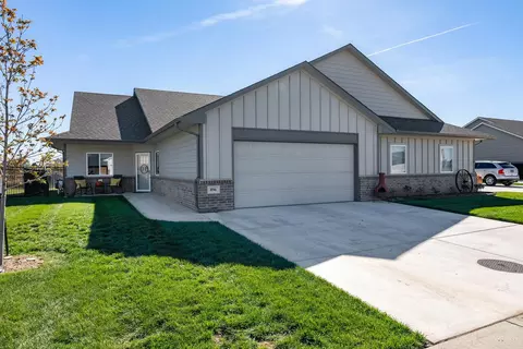 896 N Cloverleaf, Goddard, KS 67052