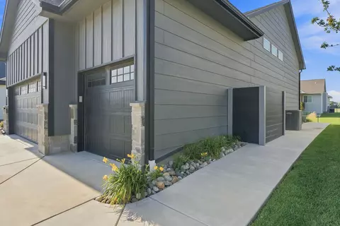 Exterior - 1141 W Shellbark St, Goddard, KS 67052 photo 7 of 7