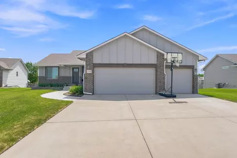 12718 W Grant Ct, Wichita, KS 67235