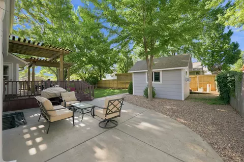 Exterior - 421 E Wild Plum Rd, Derby, KS 67037 photo 8 of 10