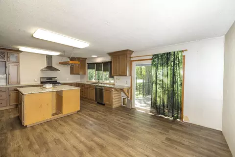 Kitchen - 10001 E 103rd, Mulvane, KS 67110 photo 1 of 3