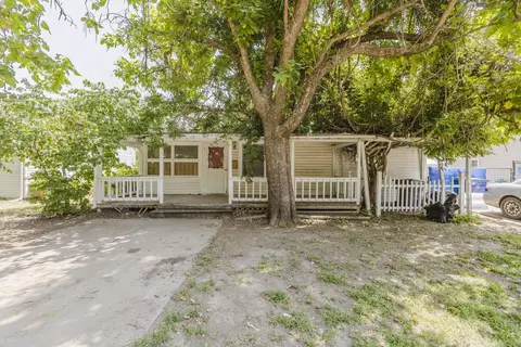 1120 Pineridge St, Wichita, KS 67218
