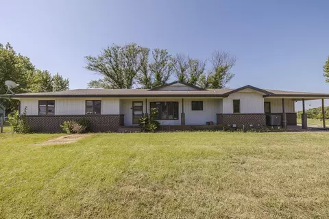 12 N Hawthorne, Valley Center, KS 67147