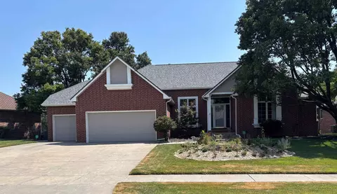 5021 N Harborside Ct, Wichita, KS 67204