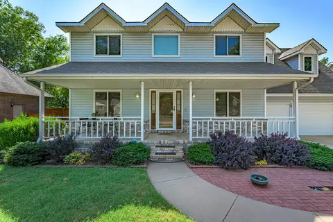 925 S Honeybrook Ln, Derby, KS 67037
