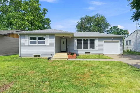 833 N Mccomas Ave, Wichita, KS 67203