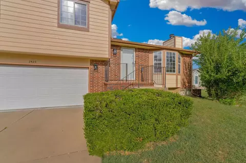 2425 N Beacon Hl, Wichita, KS 67220