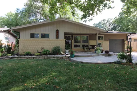 9701 W Kenny Ln, Wichita, KS 67212