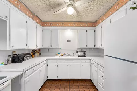 Kitchen - 505 Sweezy, Halstead, KS 67056 photo 3 of 3