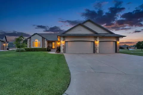 2519 W Rio Vista Ct, Wichita, KS 67204