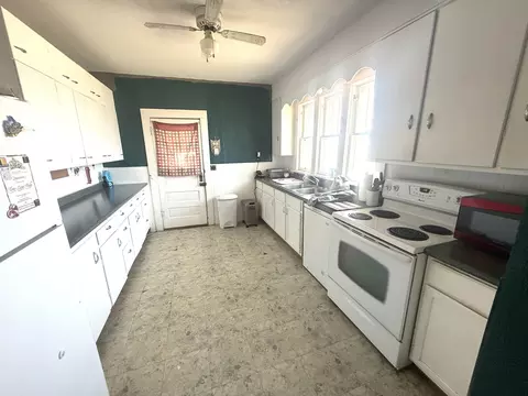 Kitchen - 1003 N Springfield Ave, Anthony, KS 67003 photo 1 of 4