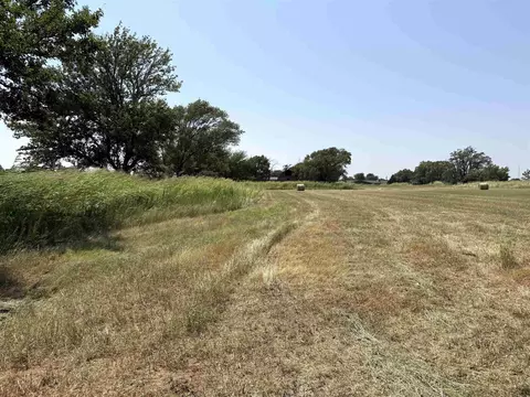 Exterior - 1003 N Springfield Ave, Anthony, KS 67003 photo 9 of 10