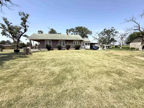 Exterior - 1003 N Springfield Ave, Anthony, KS 67003 photo 4 of 10