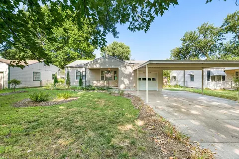 2221 S S Grn, Wichita, KS 67211