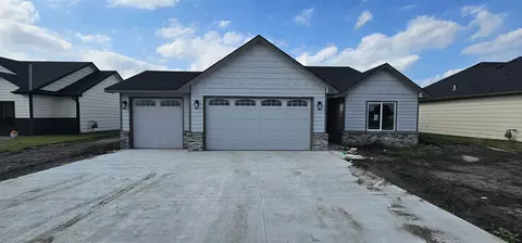 1600 W Appleton St, Valley Center, KS 67147