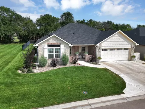 1774 N Forestview Ct, Wichita, KS 67235