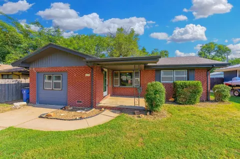430 E 8th, Belle Plaine, KS 67013