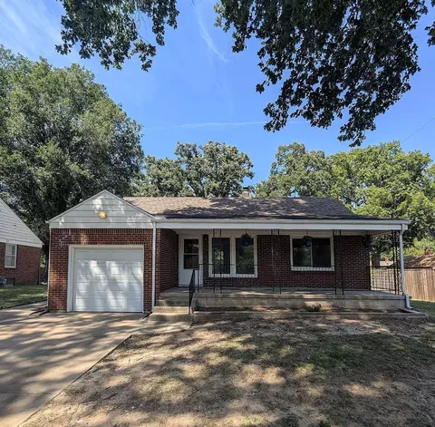 5116 E Larry Ln, Wichita, KS 67218