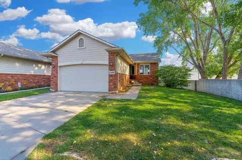 7500 W Cornelison Cir, Wichita, KS 67212