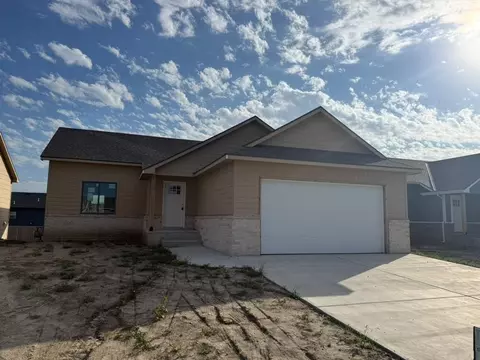 5055 N Toben Ct, Bel Aire, KS 67226