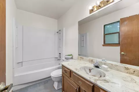 Bath - 3 N Willow, Mulvane, KS 67110 photo 2 of 3