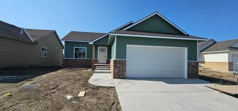 5061 N Toben Ct, Bel Aire, KS 67226