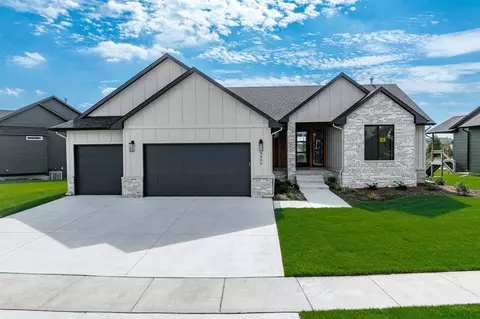 Exterior - 8412 W Pebble St, Maize, KS 67101 photo 2 of 5