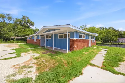 4930 E Gilbert St #4932, Wichita, KS 67218