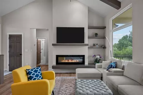 Living - 4909 N Emerald Ct, Maize, KS 67101 photo 3 of 5