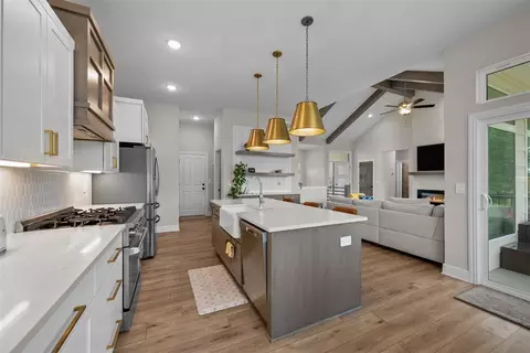 Kitchen - 4909 N Emerald Ct, Maize, KS 67101 photo 3 of 4
