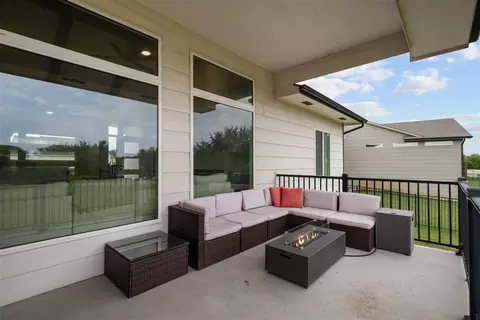 Exterior - 4909 N Emerald Ct, Maize, KS 67101 photo 2 of 5