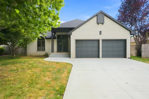 9707 W Jamesburg St, Wichita, KS 67212