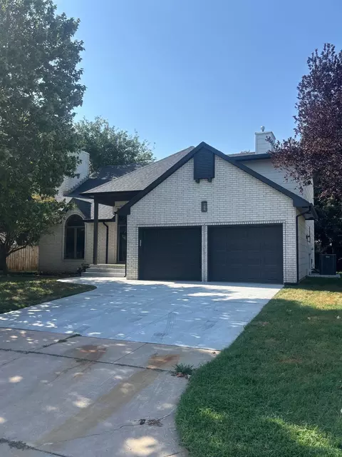 9707 W Jamesburg St, Wichita, KS 67212