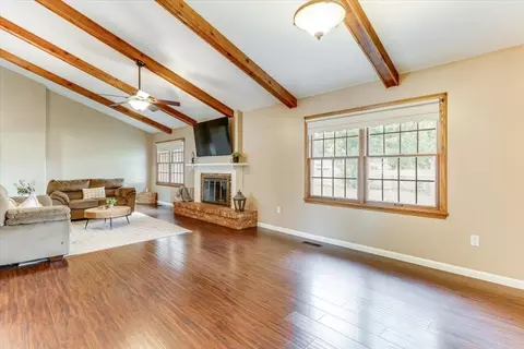 Living - 917 W 4th St, Halstead, KS 67056 photo 3 of 4