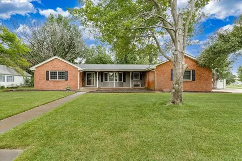 Exterior - 917 W 4th St, Halstead, KS 67056 photo 2 of 4