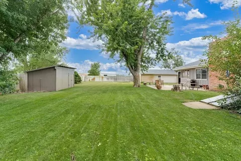 Exterior - 917 W 4th St, Halstead, KS 67056 photo 3 of 4